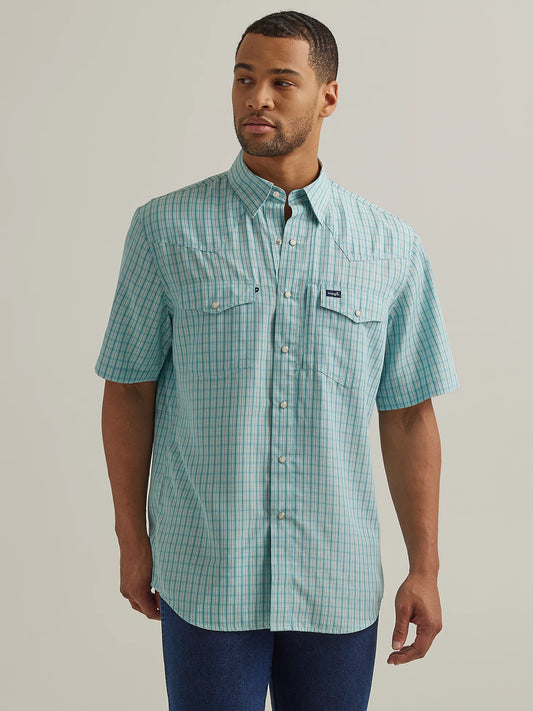 Wrangler Performance- Short Sleeve- Classic Fit- Blue